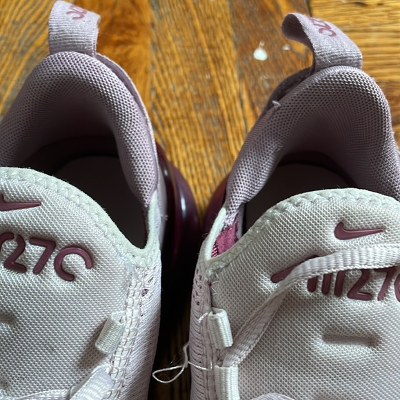 Nike sneakers - Picture 2 of 5